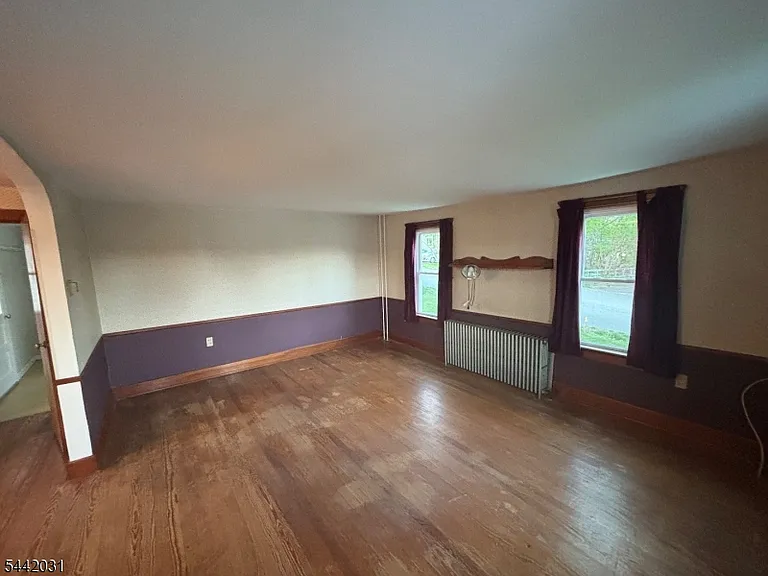 6 Thatcher Ave — Photo 7