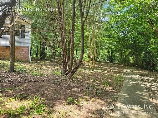 800 Windsong Drive — Photo 4