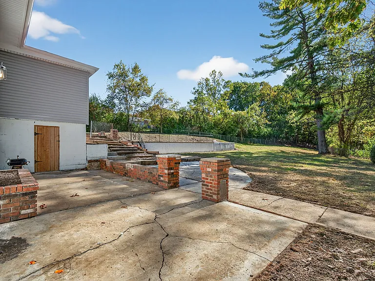 2544 Spring Forest Rd — Photo 49