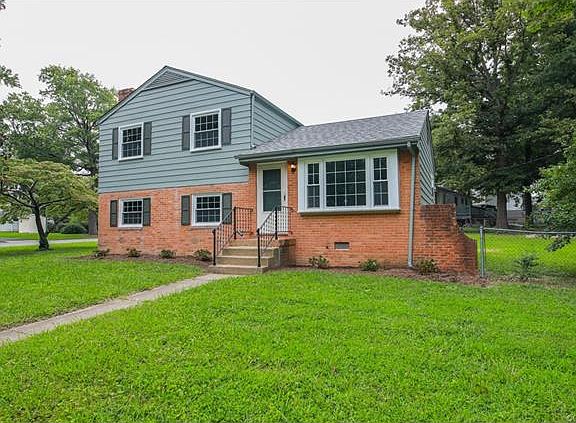 4th image of 4018 Lawnwood Dr