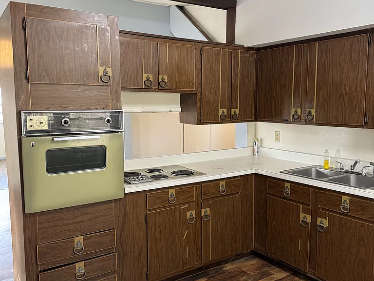 701 1/2 Broad St #C — Photo 4
