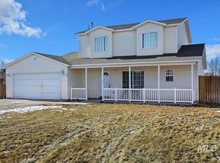 209 Sunset Dr, Shoshone, ID 83352