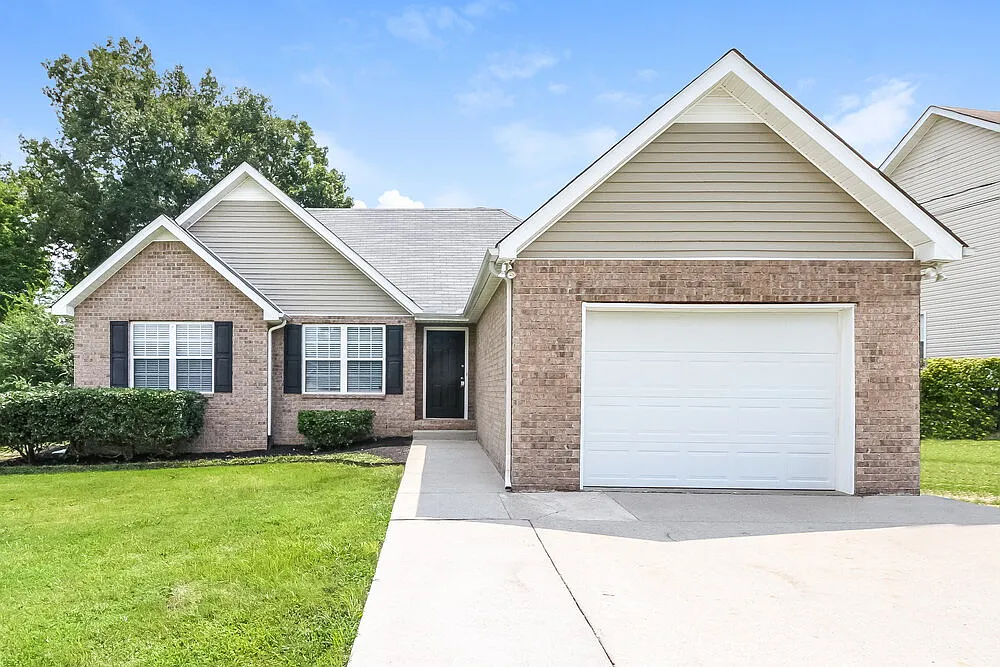 3 bed, 2.0 bath, 1741 sqft, $3,000 — Photo 1