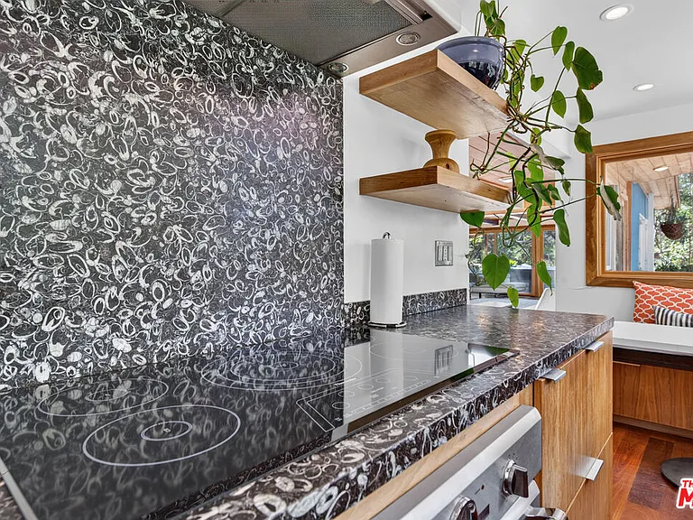 1738 Topanga Skyline Dr — Photo 27