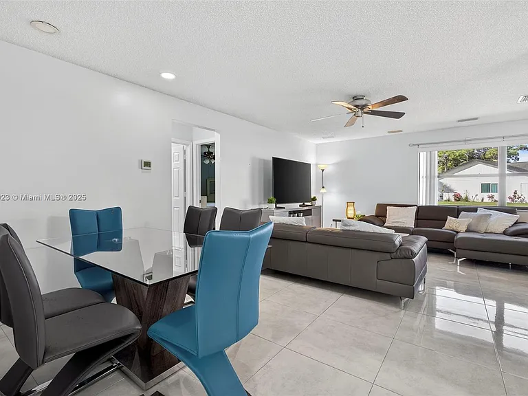 100 Miramar Ave — Photo 6