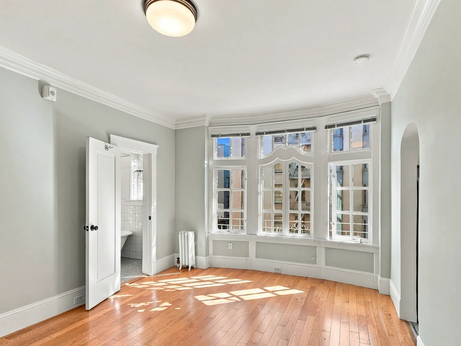 Studio, $2,595 — Photo 1