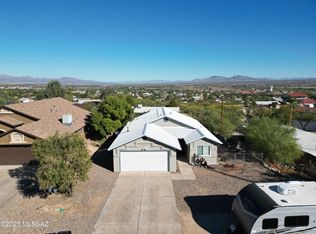 323 E Silverwood Ln, Benson, AZ 85602