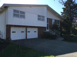 229 Old Farm Rd, Newton, MA 02459