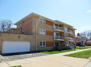 7121 34th St APT 2, Berwyn, IL 60402