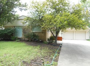 351 N Oakwood Dr, Wichita, KS 67208