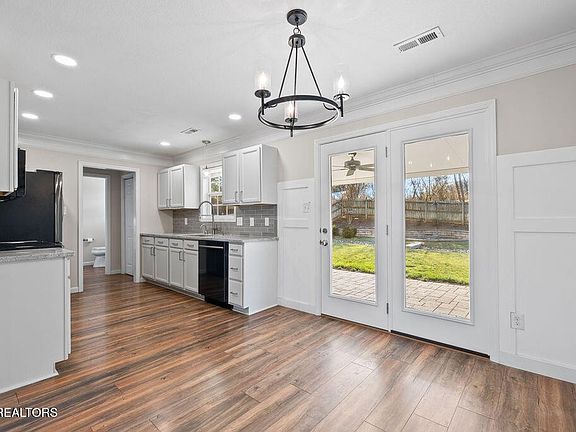5th image of 8540 Golden Cloud Ln