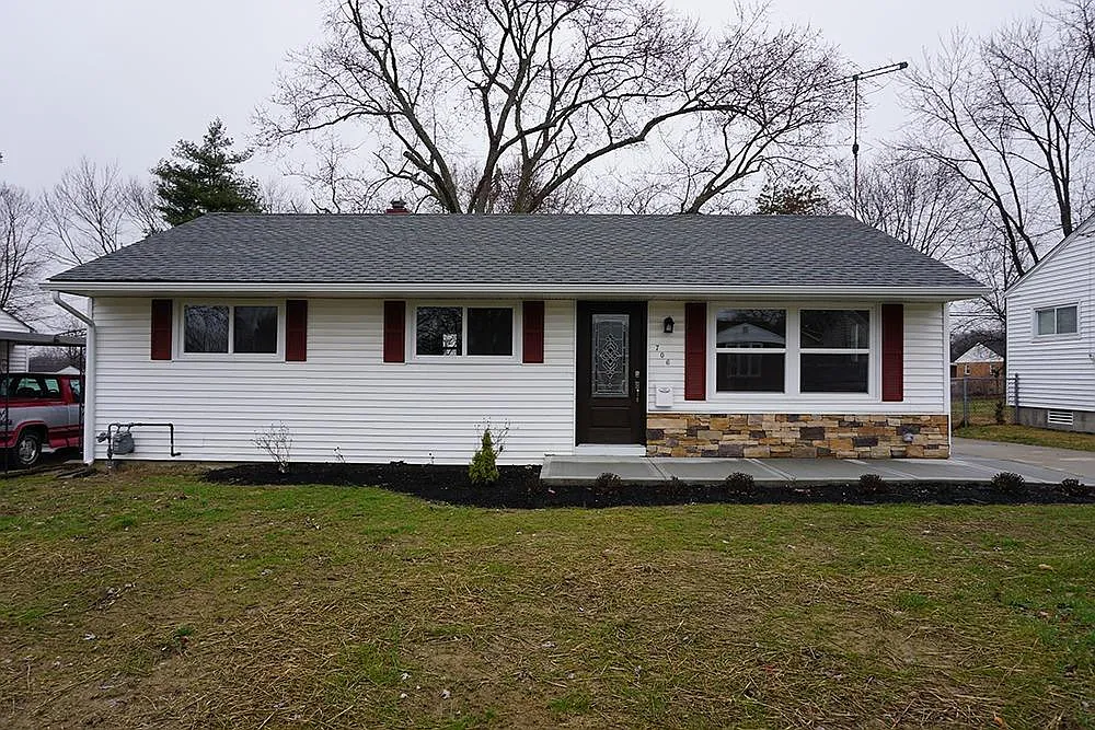 706 Southline Dr photo 1