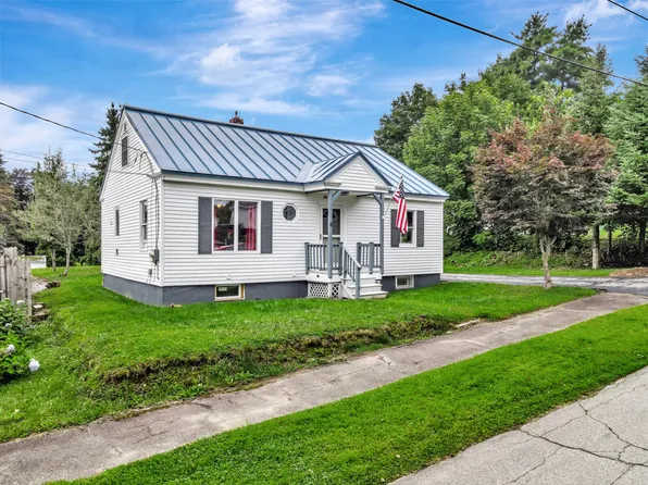 6 Trueworthy Avenue, Augusta, ME 04330