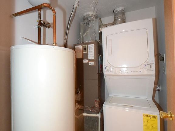 4th image of 313 W 23rd St Unit 603