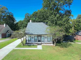 32495 Magnolia Ct, Denham Springs, LA 70706
