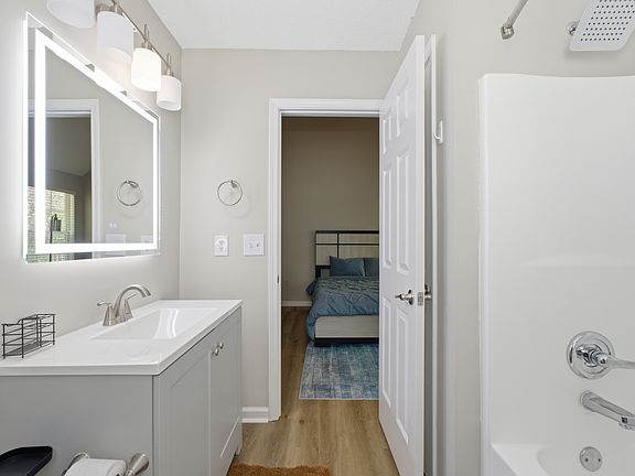 3rd image of 4834 Brookwood Pl