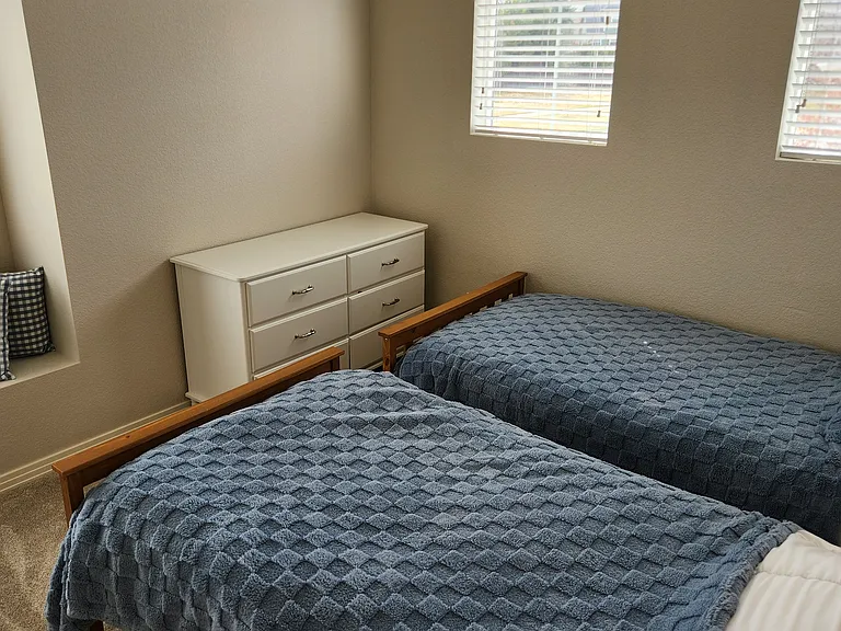 2ND BEDROOM UPPER LEVEL