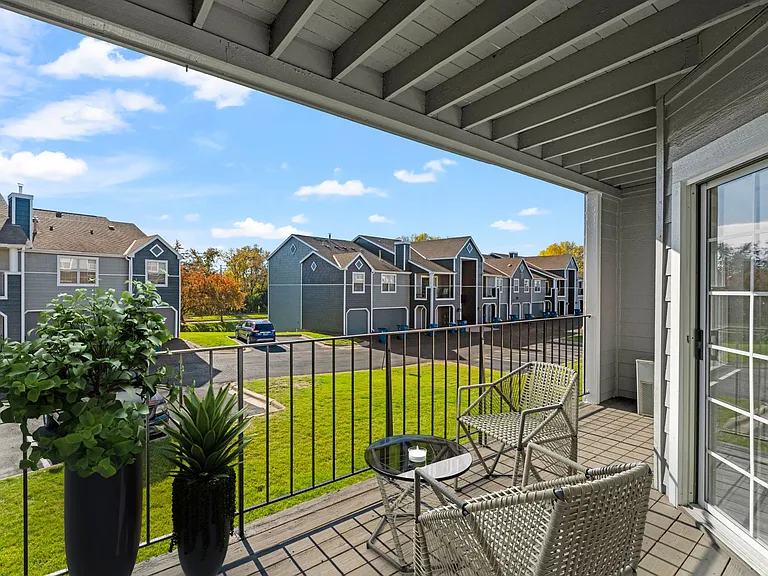 Two Bedroom B - 2 Bed / 2 Bath - 1,150 Sq.Ft.