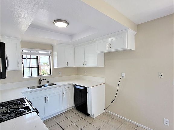 3rd image of 1805 S Cabrillo Ave APT 3