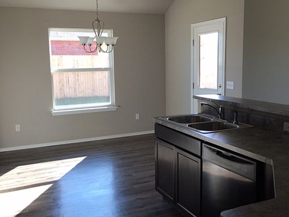 Beautiful Wrap round kitchen