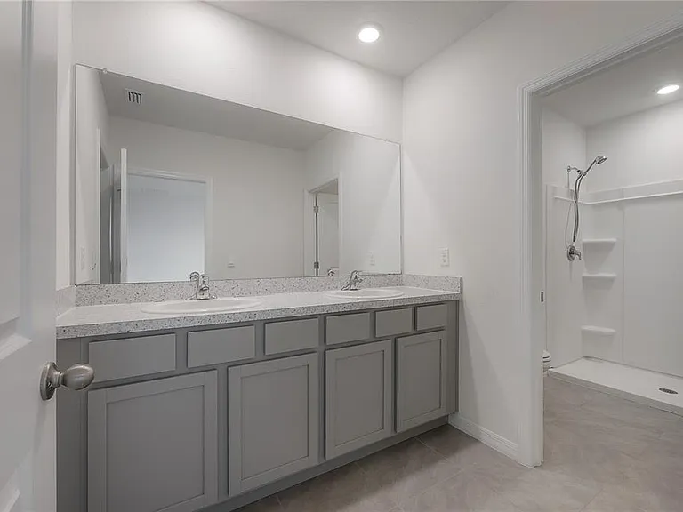 16701 Maude Dr — Photo 34