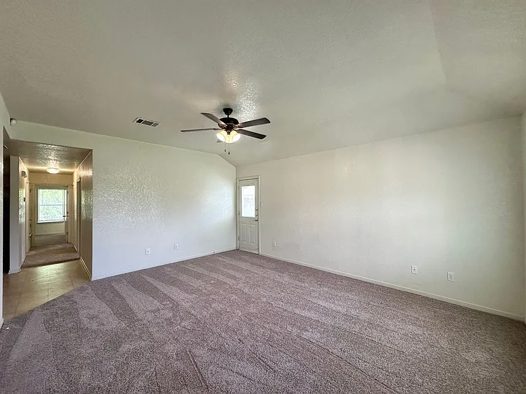2207 Indian Trl — Photo 2