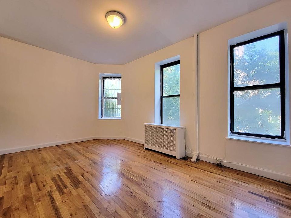 1st image of 159 2nd Ave APT 4