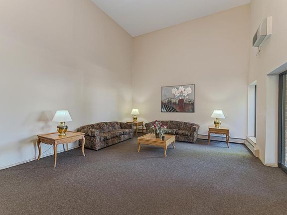 4th image of 1475 Rebecca Dr APT 418