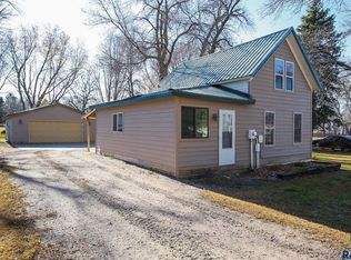 317 4th St, Lyons, SD 57041
