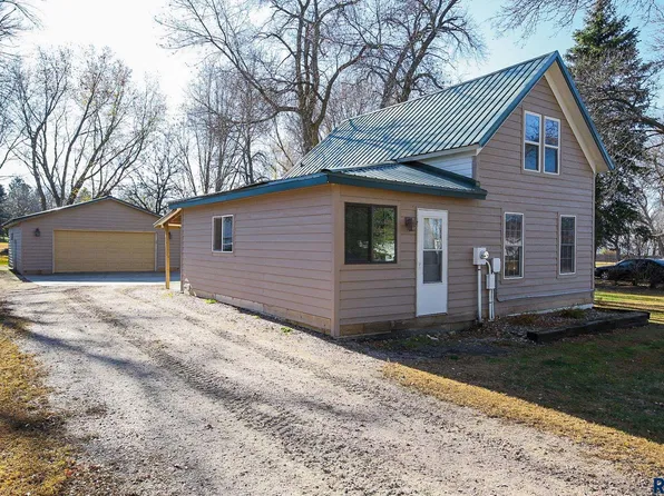 317 4th St, Lyons, SD 57041