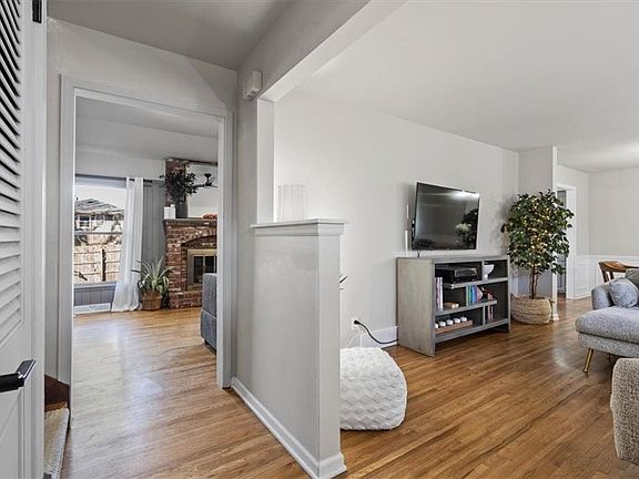 4th image of 6724 Mackey St