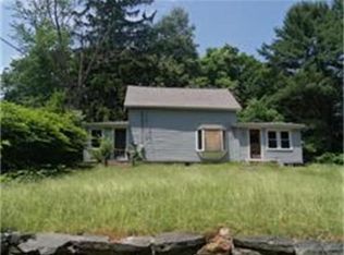 25 Rhodes St, Millbury, MA 01527