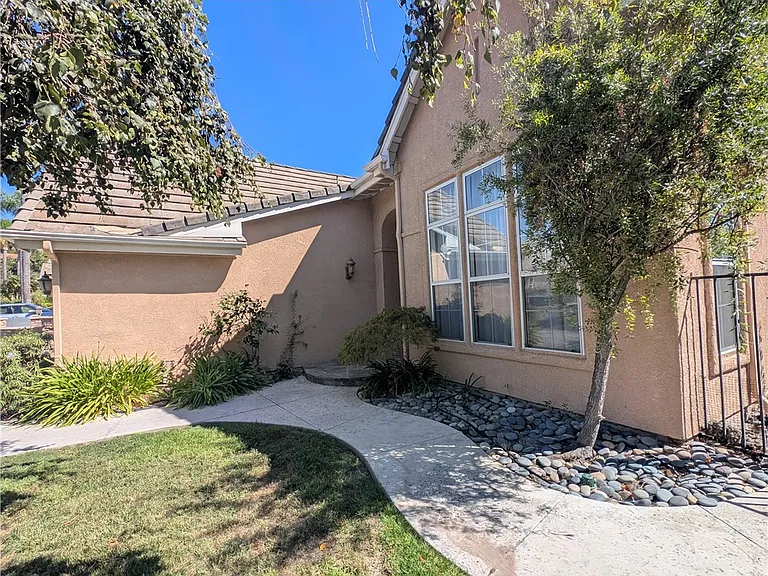 2504 Rutland Pl — Photo 3