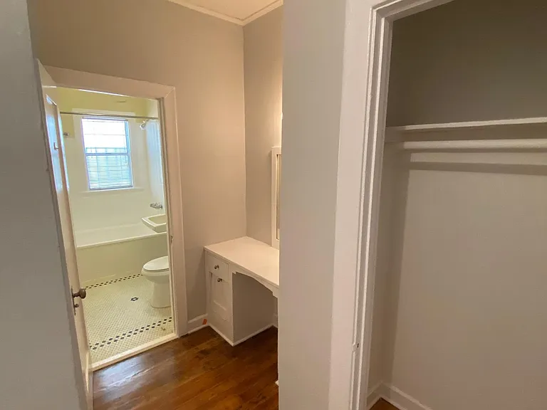 1805 N Kingsley Dr — Photo 11