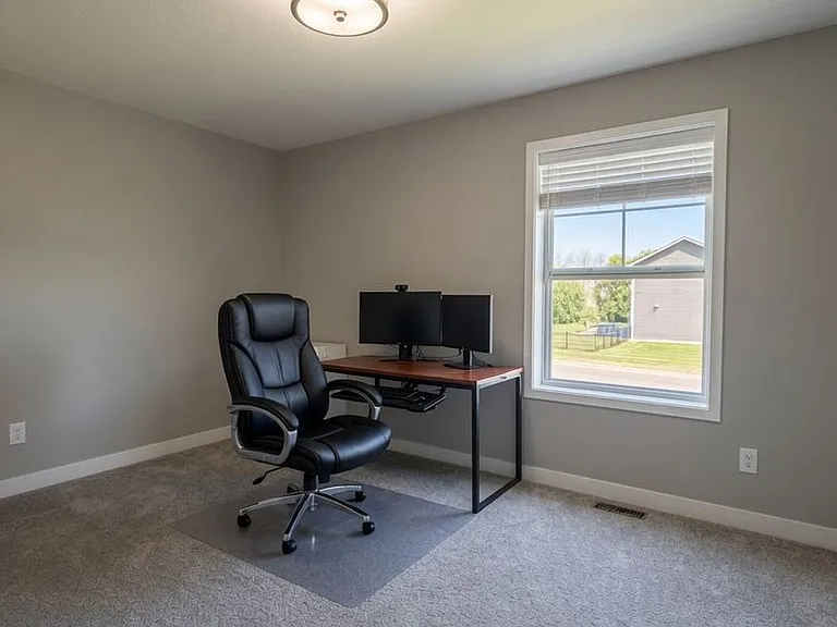 4782 Martingale Dr — Photo 24