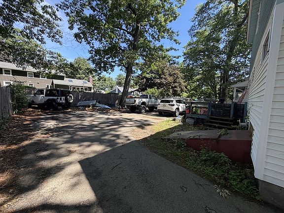 3rd image of 42 Birch Rd