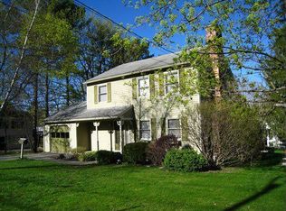 60 Prospect St, Lee, MA 01238