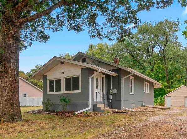 104 N Inglewood Dr, East Peoria, IL 61611