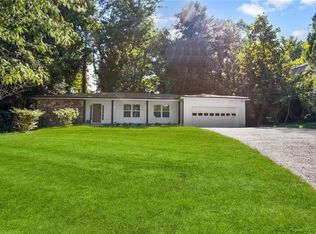 223 Lakeshore Ct NE, Marietta, GA 30067