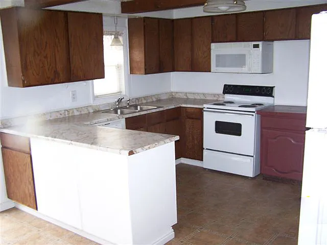 My Management Company Home for Rent 1 Bedroom 1 Bath Kitchen_08252018