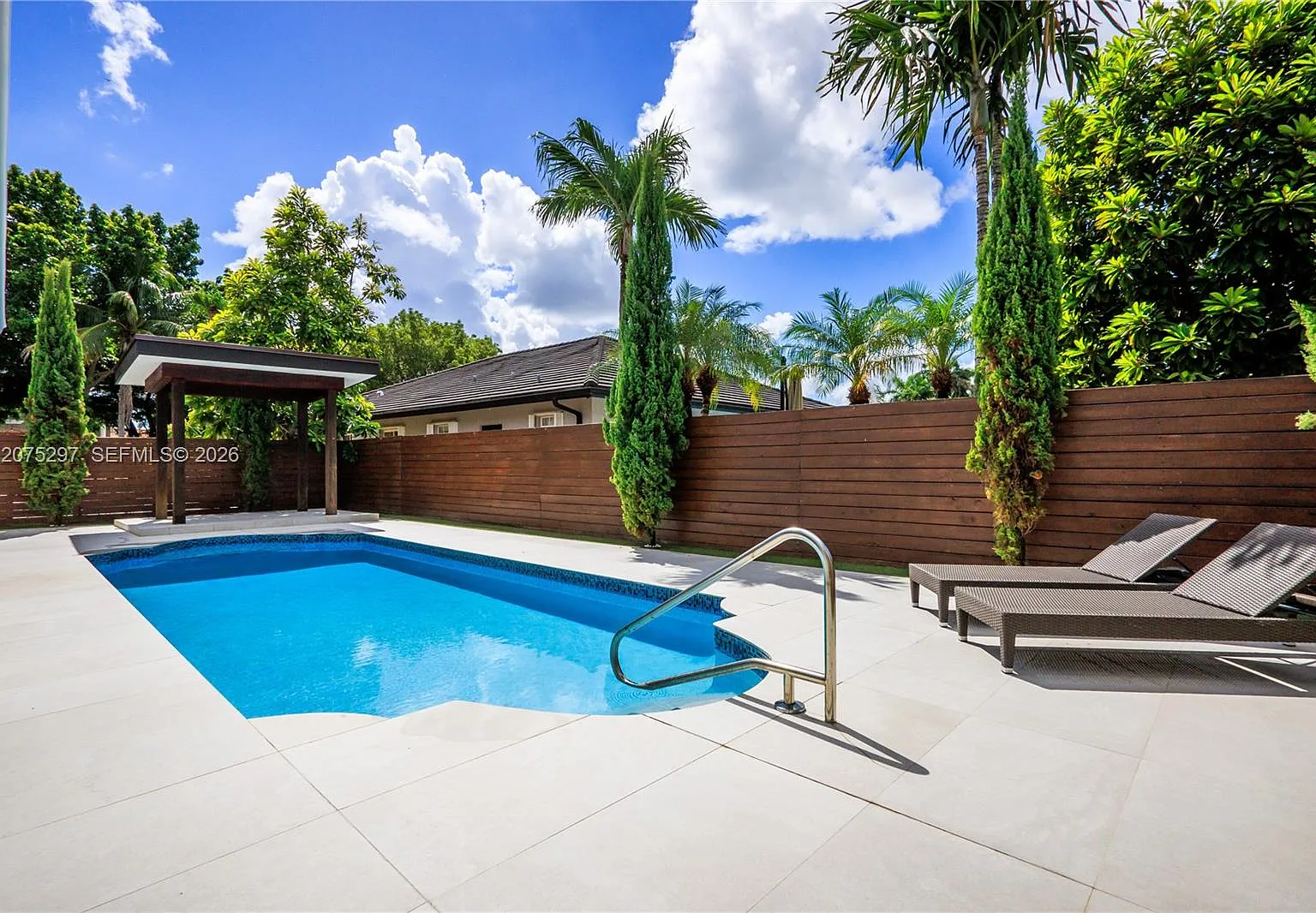 Garden Hills West — Photo 4