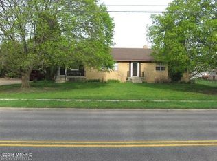 3966 Kenowa Ave SW, Grandville, MI 49418