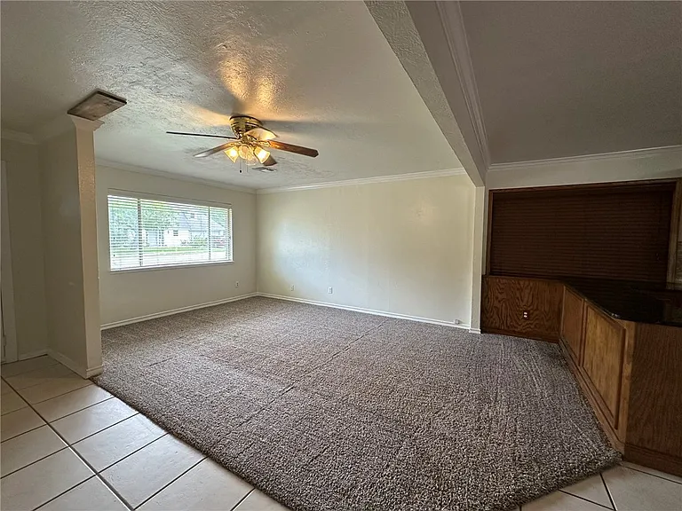 111 Driftwood Dr — Photo 2
