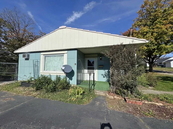 1715 20th Ave, Monroe, WI 53566
