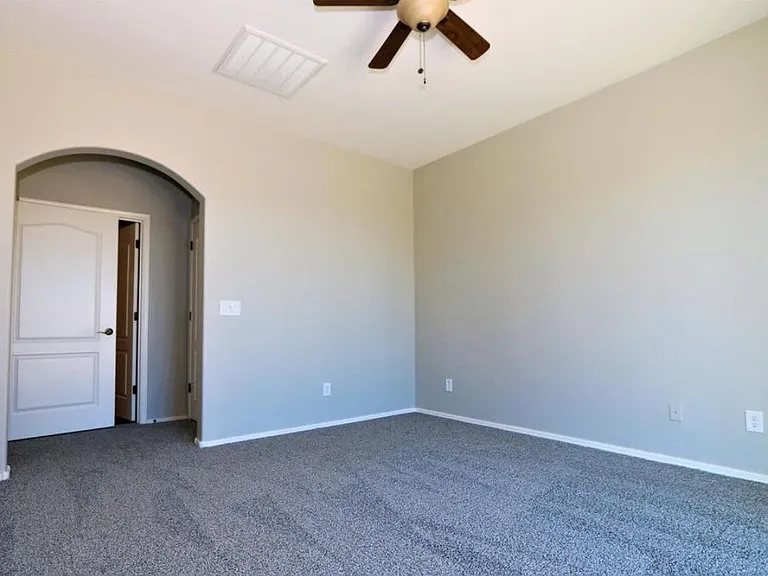 30331 W Leah Dr — Photo 5