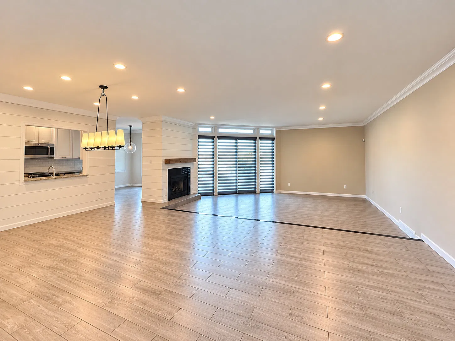 52 Harbour Court — Photo 2