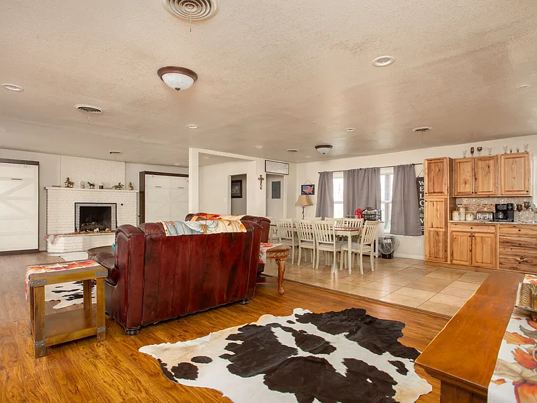 1815 S Eastern St #1 — Photo 13