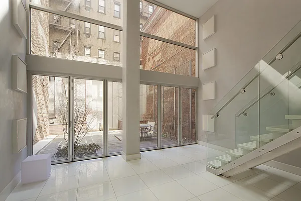 Sold by Nest Seekers International | media 17