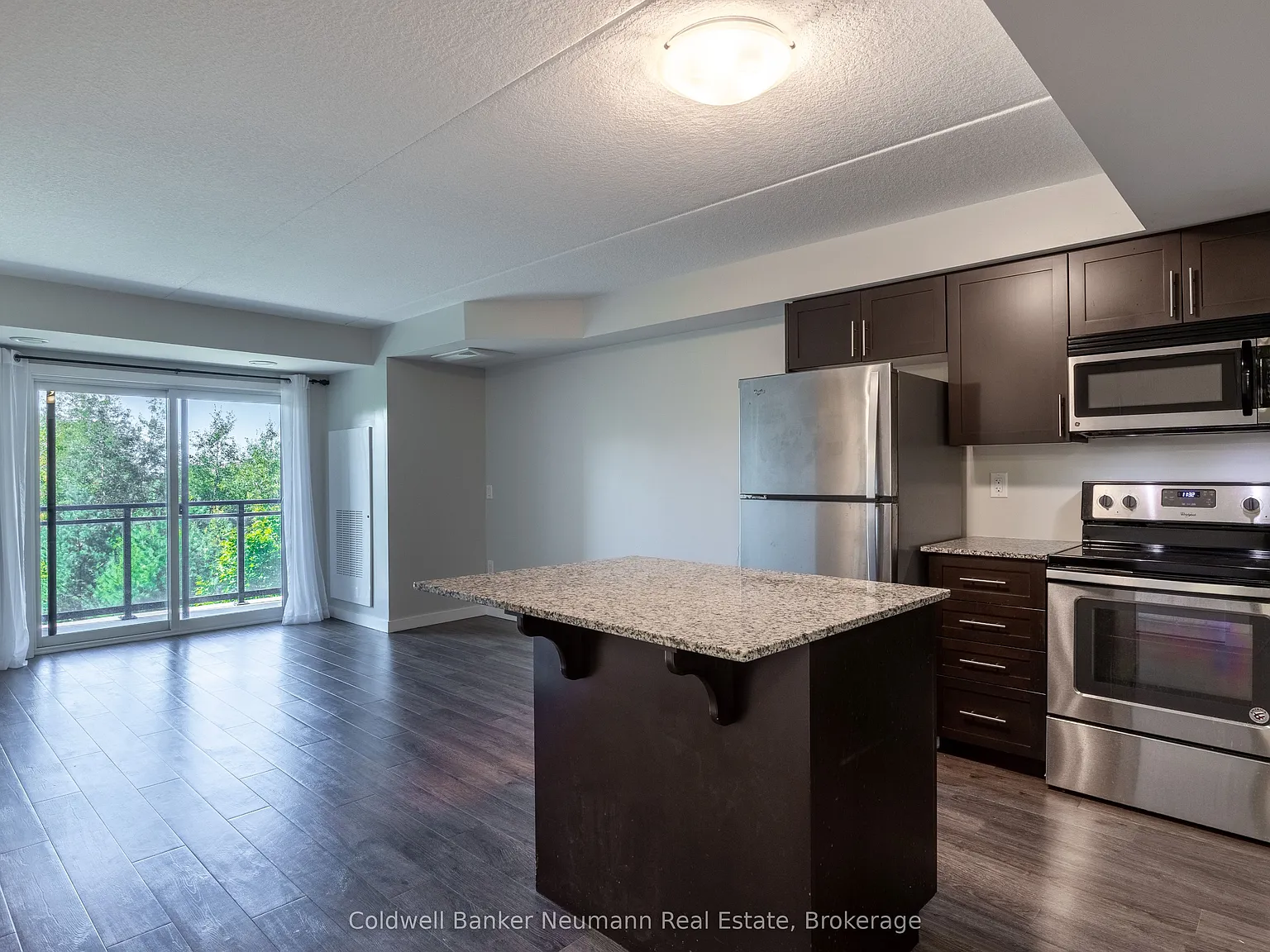 25 Kay Cres — Photo 4