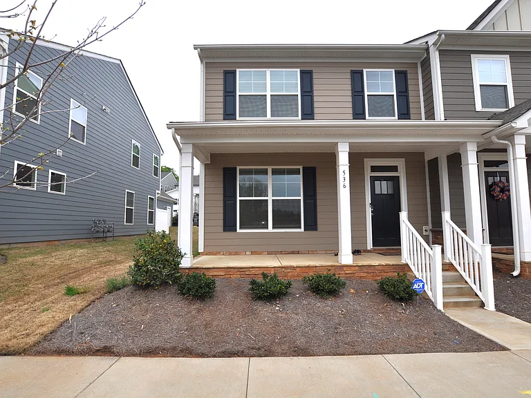 536 Laurens St — Photo 1